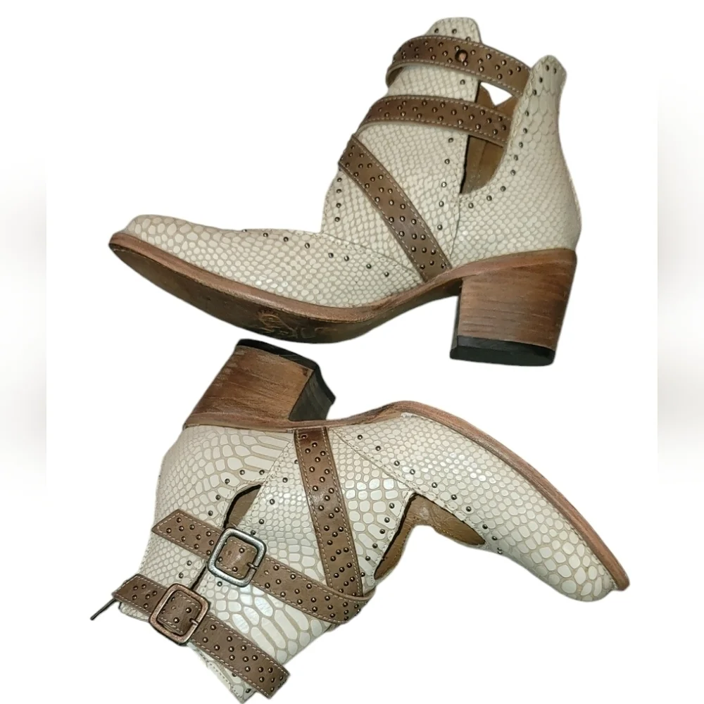 Freebird Handmade Leather Saphire White Snake  Western Boots